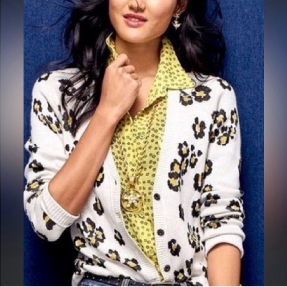 CAbi Abstract cheetah print cardigan. Size Medium. - Picture 1 of 4